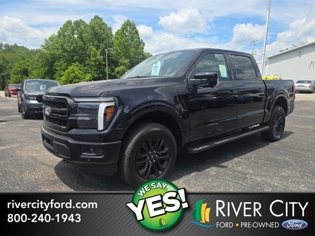 2026 Ford F-150 LARIAT in Agate Black Metallic — front three-quarter view